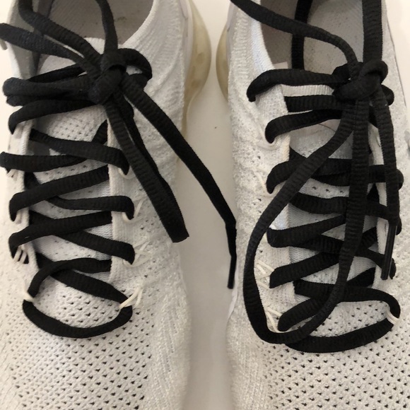 NIKE AIR VAPORMAX FLYNIT 2 WHITE GRAY RUNNING SNEAKERS MENS SIZE 7 - Picture 13 of 16